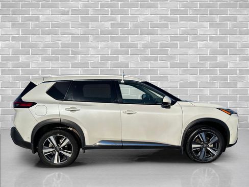 Used 2023 Nissan Rogue SL w/ SL Premium Package image 6