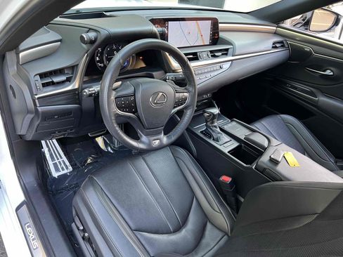 Used 2019 Lexus ES 350 F Sport w/ Accessory Package 2 image 4