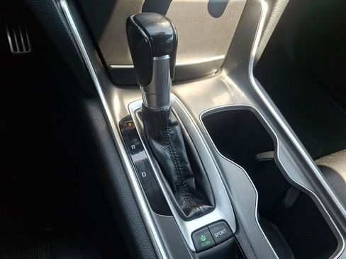 Used 2020 Honda Accord Sport image 14