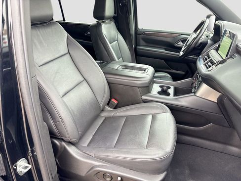Used 2022 Chevrolet Suburban LT image 30