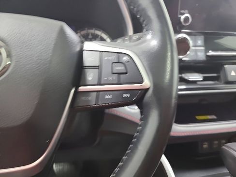 Used 2023 Toyota Highlander XSE AWD/4WD image 28