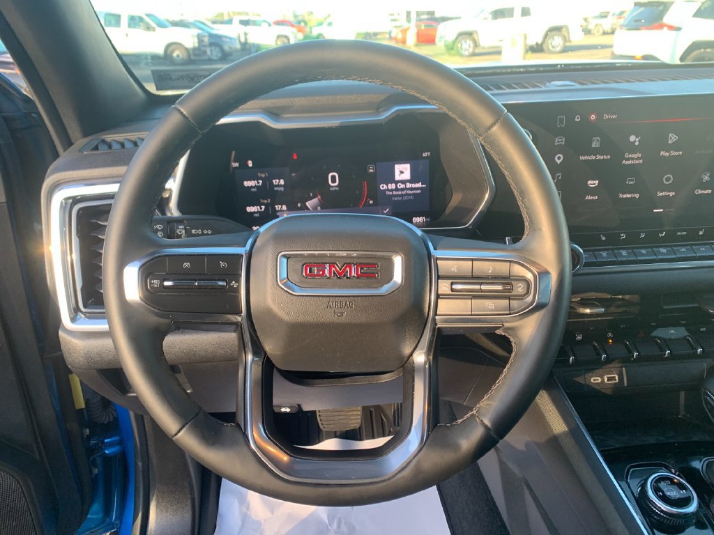 Used 2024 GMC Canyon Elevation w/ Elevation Premium Package AWD/4WD image 26