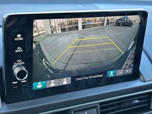 New 2025 Honda Pilot Touring image 25