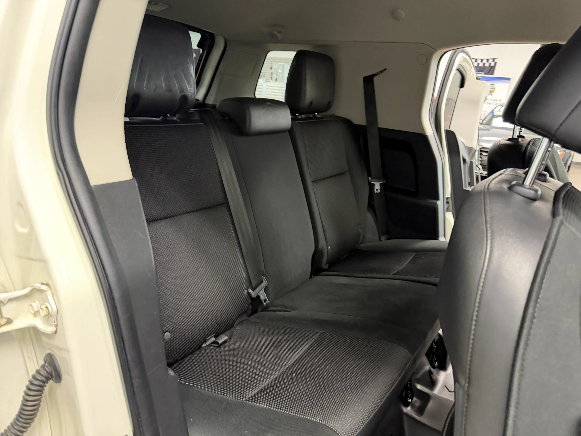 Used 2013 Toyota FJ Cruiser 4WD w/ Convenience Pkg image 23