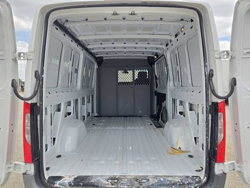 Used 2023 Mercedes-Benz Sprinter 2500 image 32