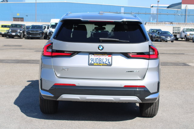 Used 2025 BMW X1 xDrive28i w/ Convenience Package AWD/4WD image 4
