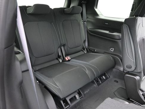 New 2025 Jeep Grand Cherokee L Laredo w/ Luxury Tech Group I image 21