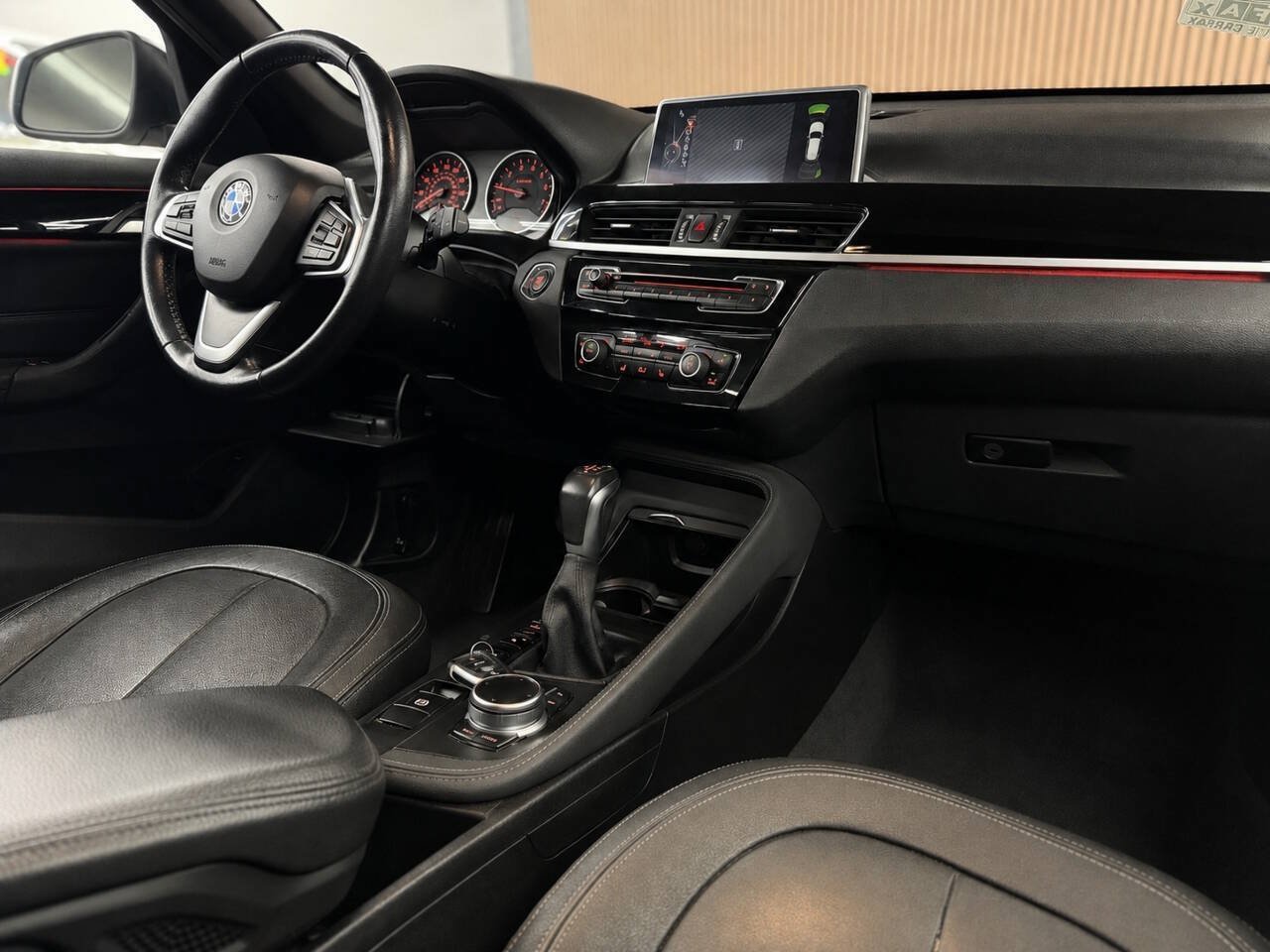 Used 2017 BMW X1 xDrive28i w/ Premium Package AWD/4WD image 6
