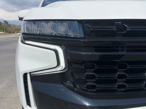 Used 2023 Chevrolet Suburban Z71 w/ Luxury Package image 14