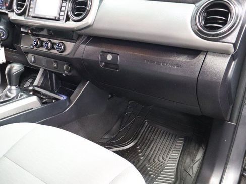 Used 2017 Toyota Tacoma SR5 w/ Tow Package RWD image 48