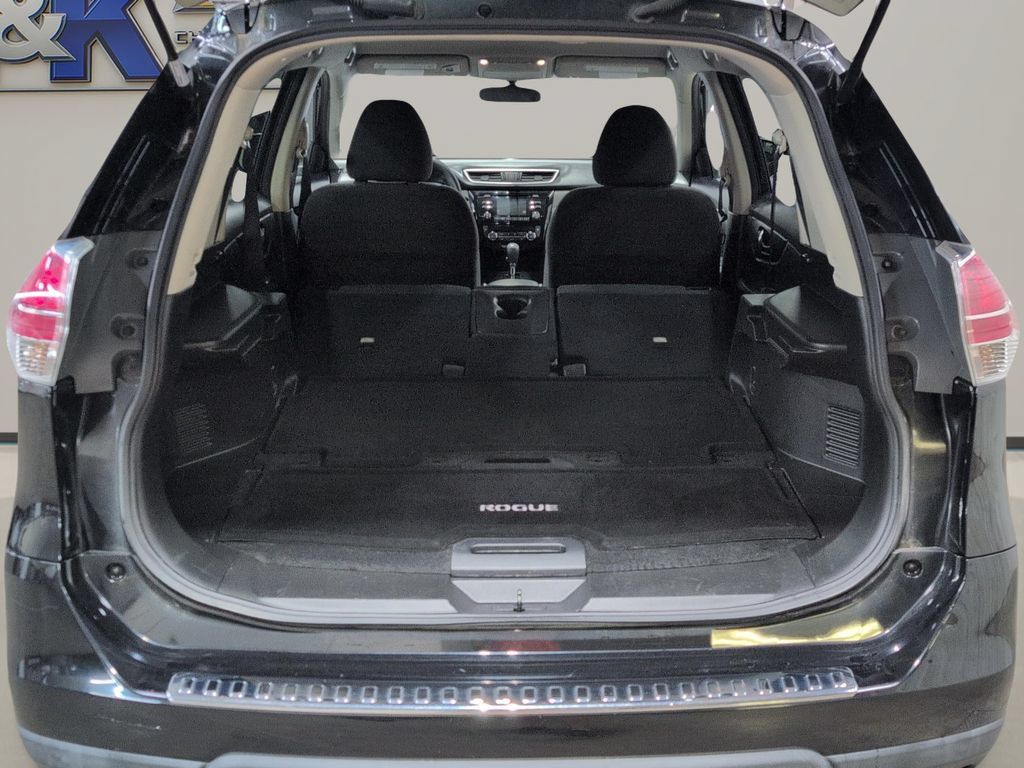 Used 2016 Nissan Rogue SV AWD/4WD image 23