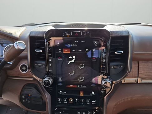 Used 2021 RAM 2500 Limited AWD/4WD image 41