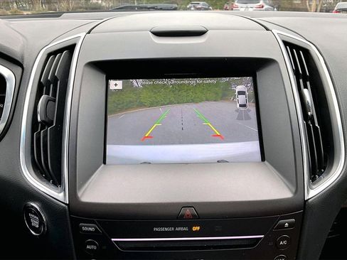 Used 2018 Ford Edge Titanium w/ Equipment Group 301A image 14