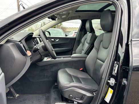 Used 2024 Volvo XC60 B5 Plus w/ Climate Package image 18