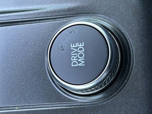 Used 2025 Ford Explorer Active w/ Active Comfort Package image 24