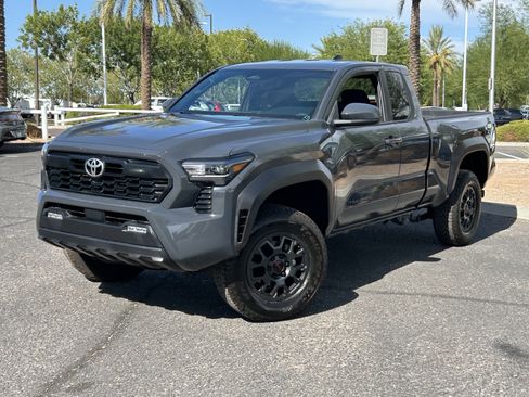 Used 2024 Toyota Tacoma PreRunner RWD image 32