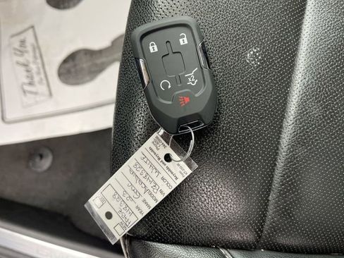 Used 2023 GMC Acadia SLT image 34