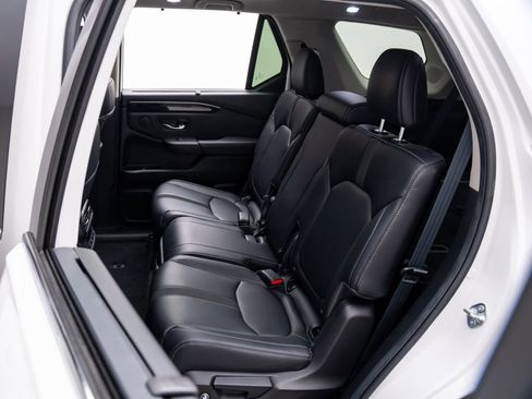 Used 2023 Honda Pilot Touring image 19