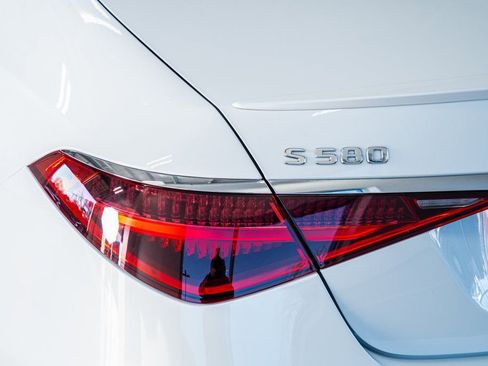 Used 2024 Mercedes-Benz S 580 4MATIC Sedan image 24