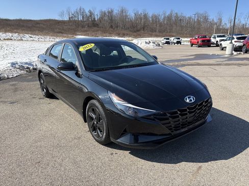 Used 2023 Hyundai Elantra SEL image 7