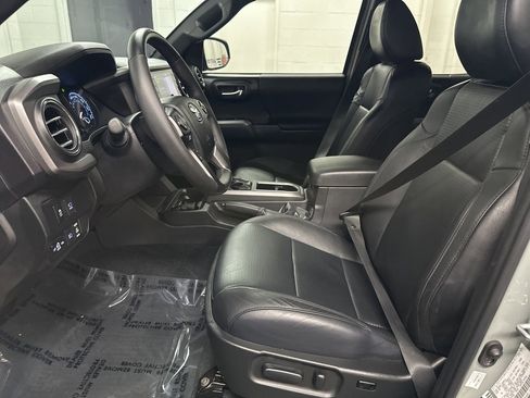 Used 2023 Toyota Tacoma TRD Off-Road image 20