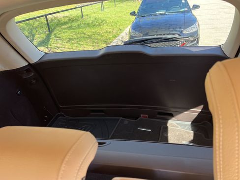 Used 2019 Mercedes-Benz GLE 400 4MATIC image 16