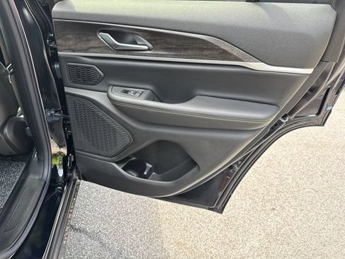 New 2026 Jeep Grand Cherokee Limited AWD/4WD image 16