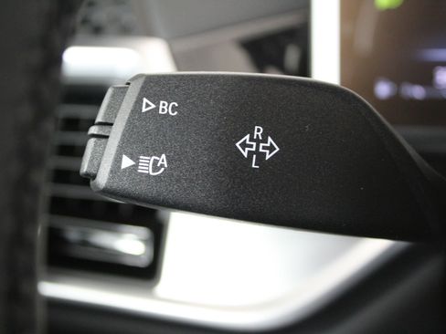 New 2026 BMW X5 xDrive40i w/ M Sport Package image 28