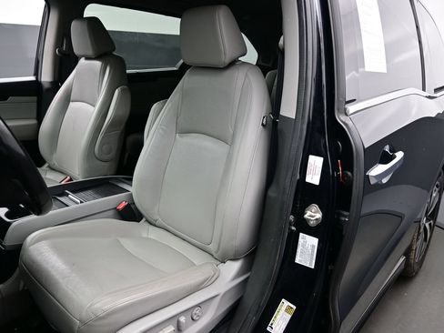 Used 2019 Honda Odyssey Elite image 15