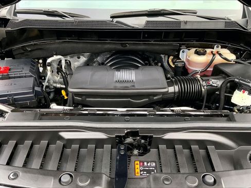 Used 2024 Chevrolet Silverado 1500 High Country w/ Technology Package RWD image 31