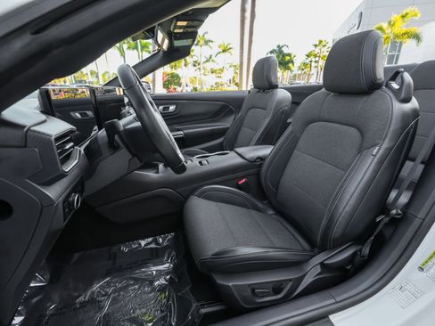 Used 2024 Ford Mustang EcoBoost image 7