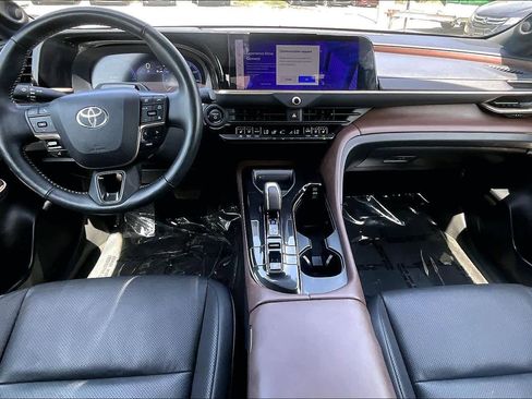 Used 2024 Toyota Crown Limited w/ Advanced Technology Package image 16