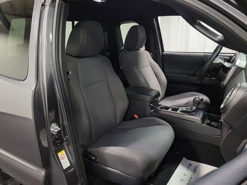 Used 2019 Toyota Tacoma TRD Sport image 24