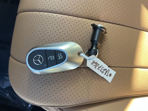 New 2026 Mercedes-Benz E 350 4MATIC Sedan image 29