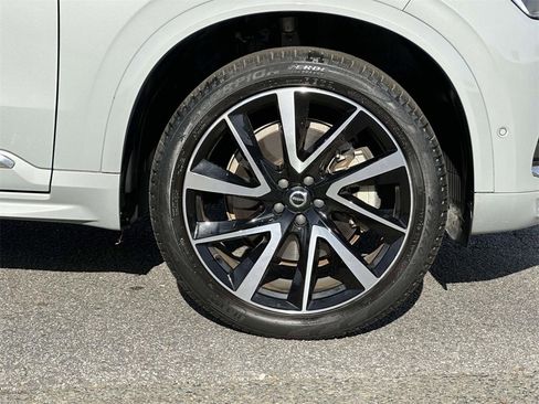 Used 2024 Volvo XC90 B5 Plus image 25