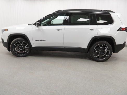 New 2026 Jeep Cherokee Overland AWD/4WD image 14