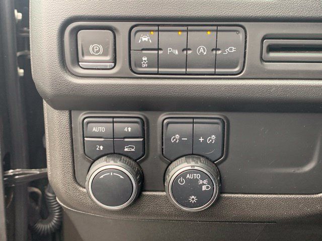 Used 2021 Chevrolet Tahoe RST w/ Luxury Package AWD/4WD image 19