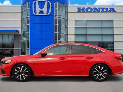 Certified 2024 Honda Civic EX image 3