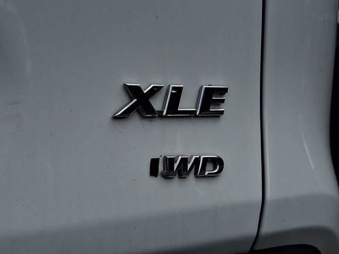 Used 2023 Toyota RAV4 XLE AWD/4WD image 11