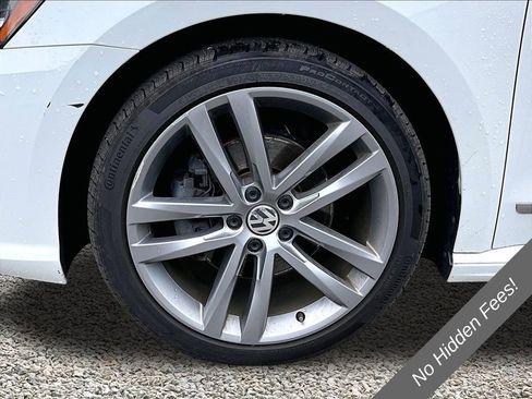 Used 2017 Volkswagen Passat 1.8T R-Line FWD image 8