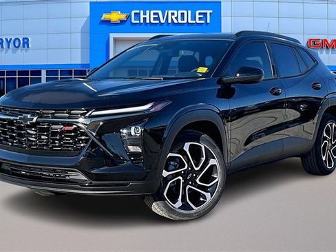 New 2026 Chevrolet Trax RS image 2