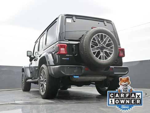 Used 2023 Jeep Wrangler Unlimited Sahara w/ Cold Weather Group image 59