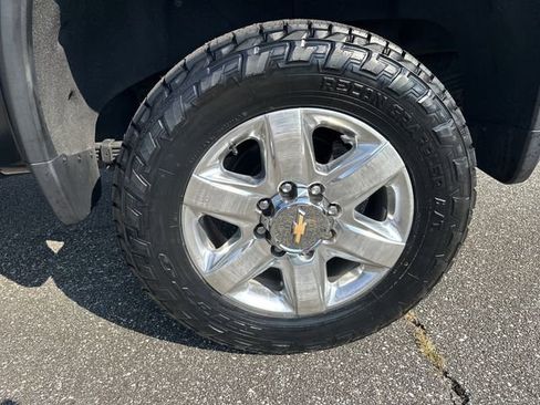 Used 2023 Chevrolet Silverado 2500 LTZ image 19