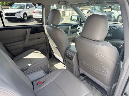 Used 2010 Toyota Highlander 2WD image 28