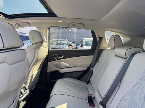 Used 2025 Acura RDX SH-AWD w/ Advance Package image 12