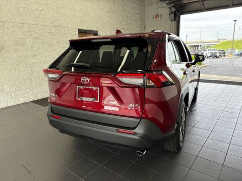 Used 2025 Toyota RAV4 XLE Premium w/ Weather Package AWD/4WD image 7