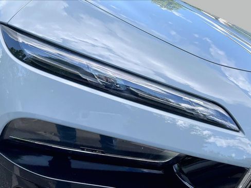 Used 2023 BMW i7 xDrive60 w/ Executive Package 2 AWD/4WD image 26