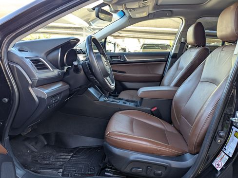 Used 2018 Subaru Outback 3.6R Touring w/ Popular Package #3 image 10