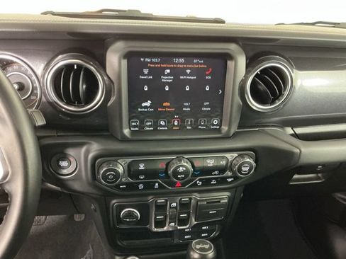 Used 2021 Jeep Wrangler Unlimited Sahara AWD/4WD image 18