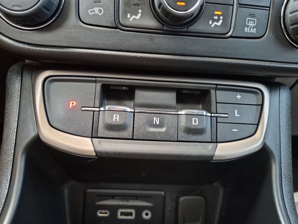 Used 2023 GMC Terrain Denali w/ LPO, Floor Liner Package AWD/4WD image 28